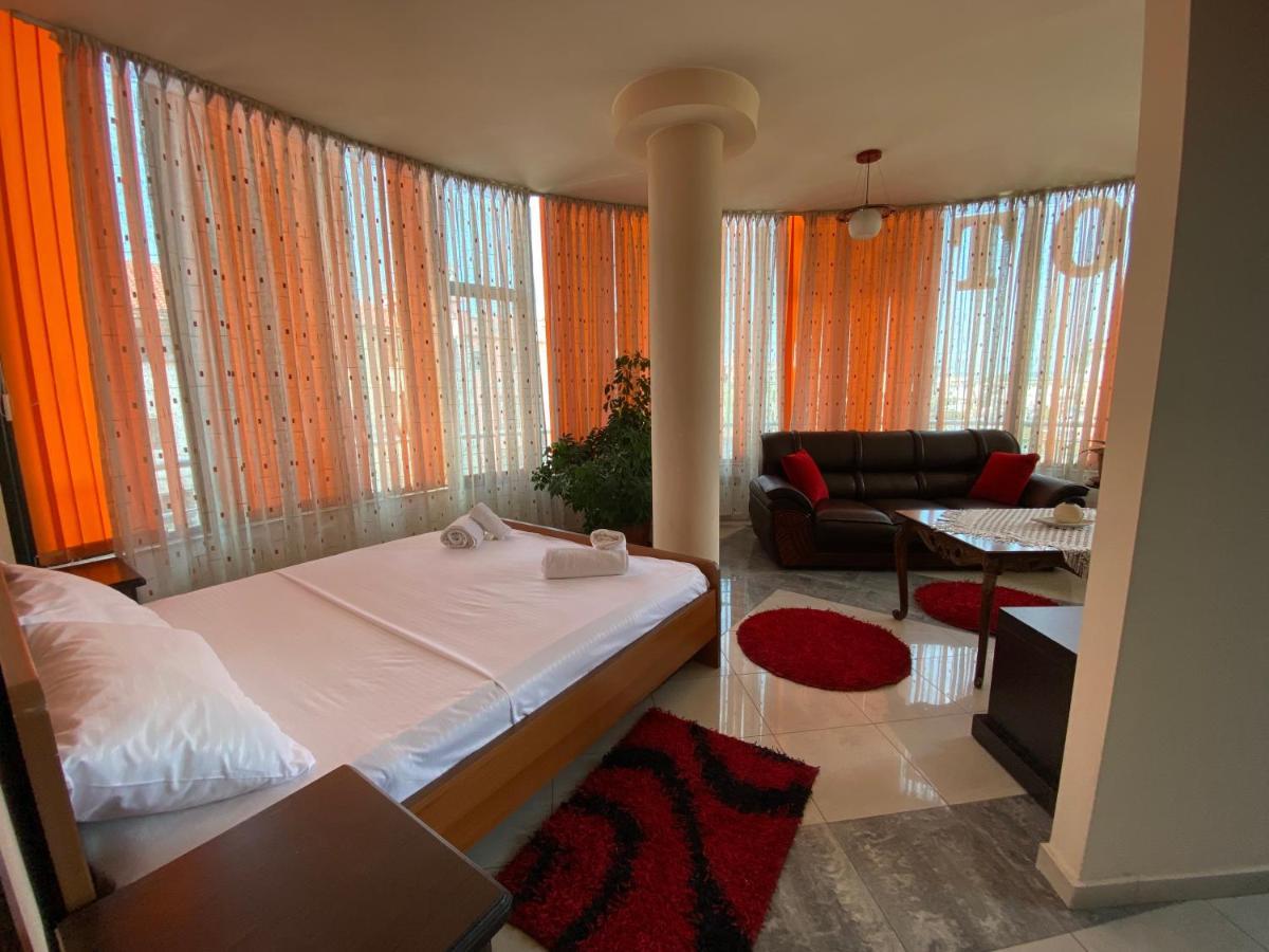 Hotel W Bush Square Fushe-Kruje Eksteriør bilde
